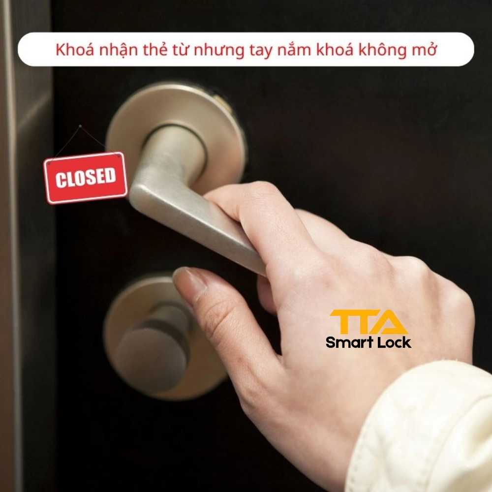 Nhận biết khóa cửa điện tử sắp hết pin và cách xử lý an toàn