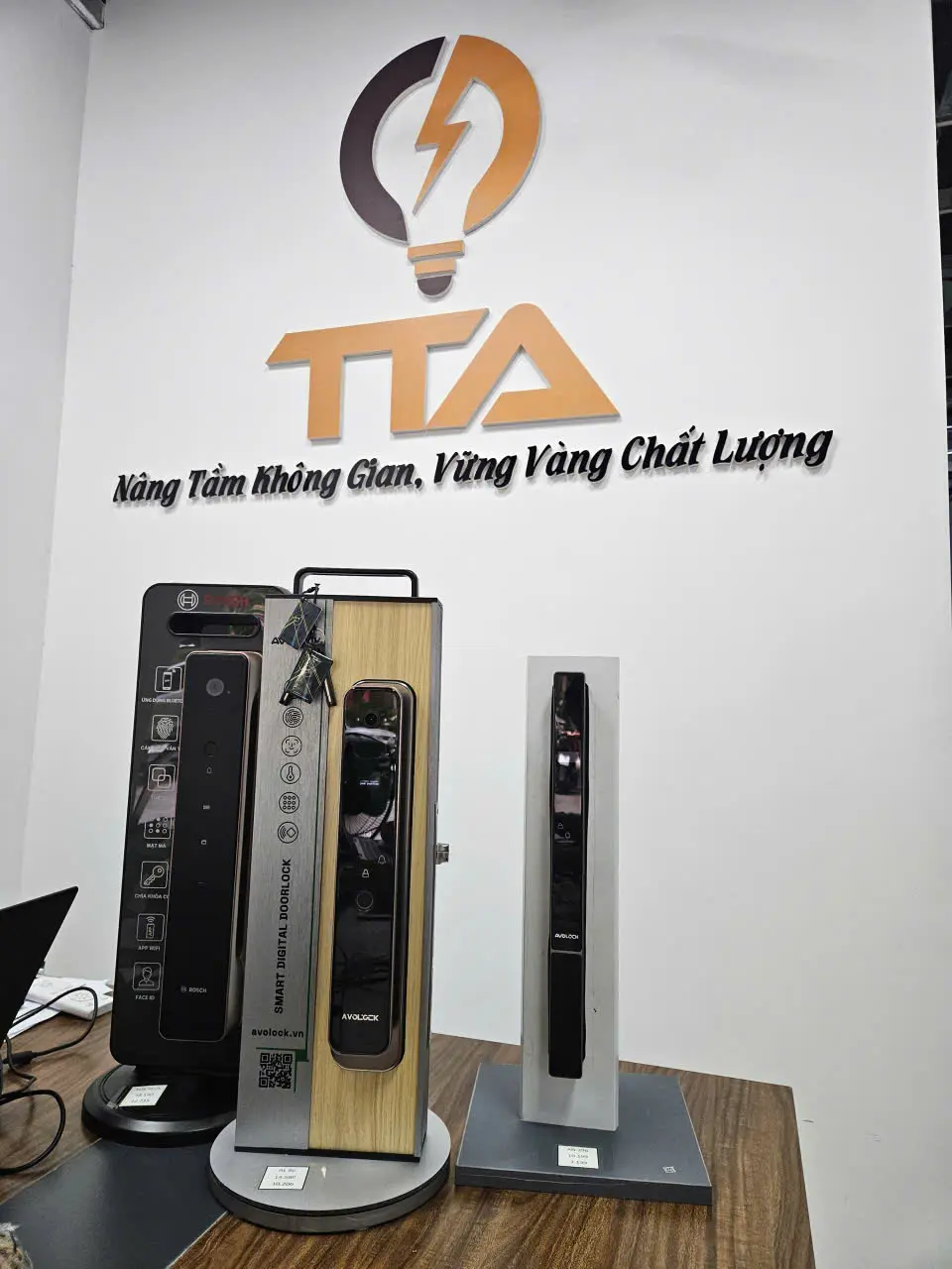 Các dòng khóa thông minh, khóa vân tay tại TTA Smartlock